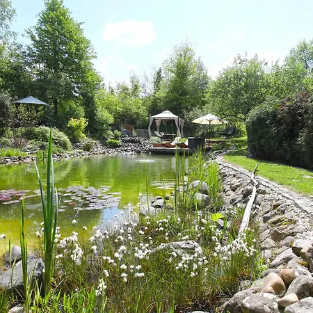 Bio Mit Saunabereich Im Bio Naturidyll Wiesengrund *